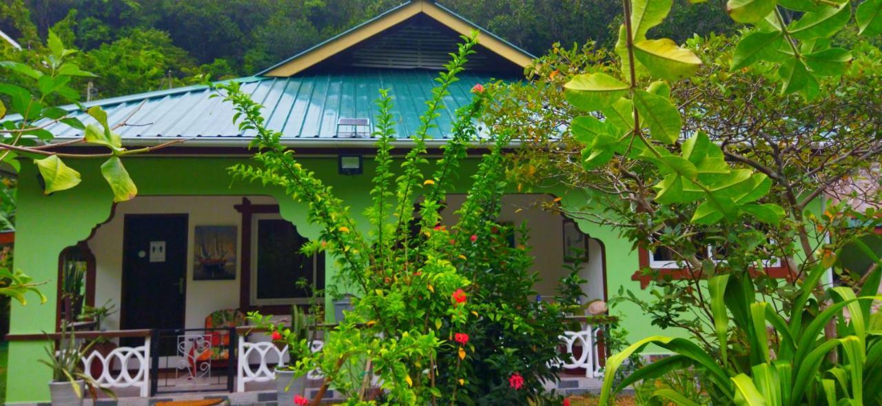 Dan Zoranz Self Catering Guest House La Digue Buitenkant foto