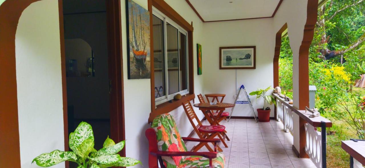 Dan Zoranz Self Catering Guest House La Digue Buitenkant foto