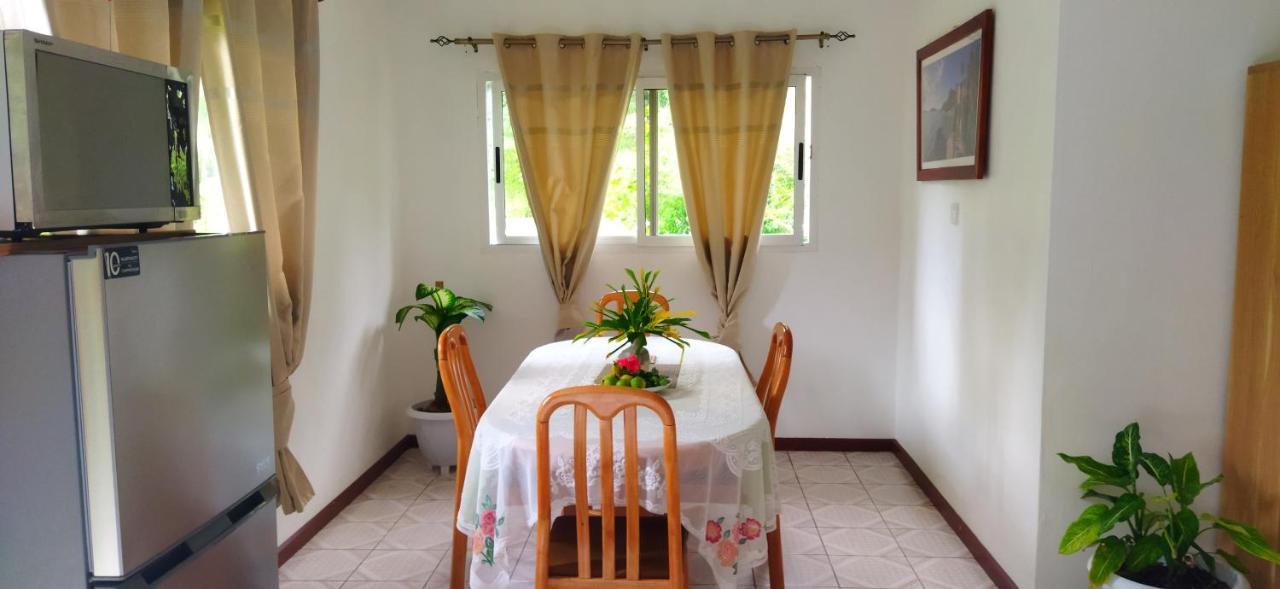 Dan Zoranz Self Catering Guest House La Digue Buitenkant foto