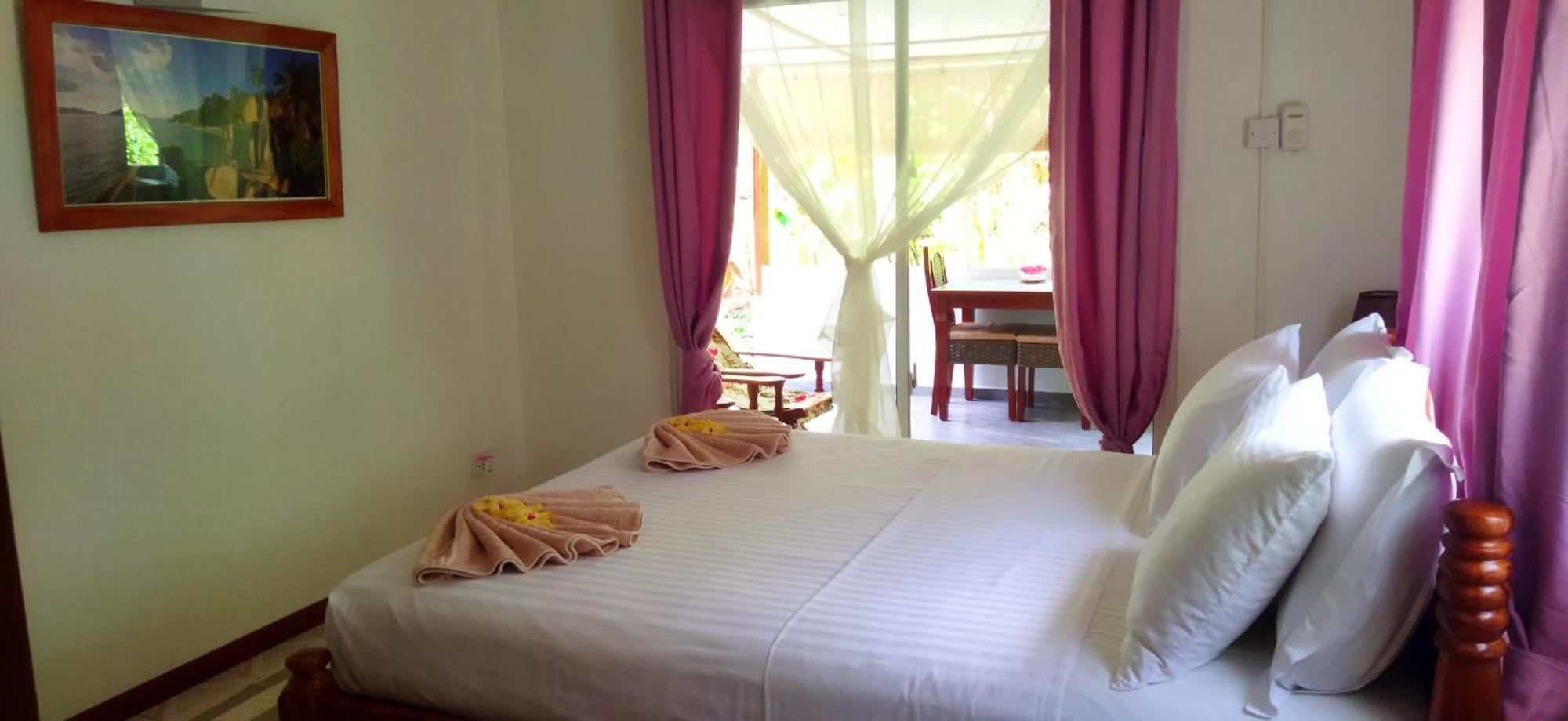 Dan Zoranz Self Catering Guest House La Digue Buitenkant foto